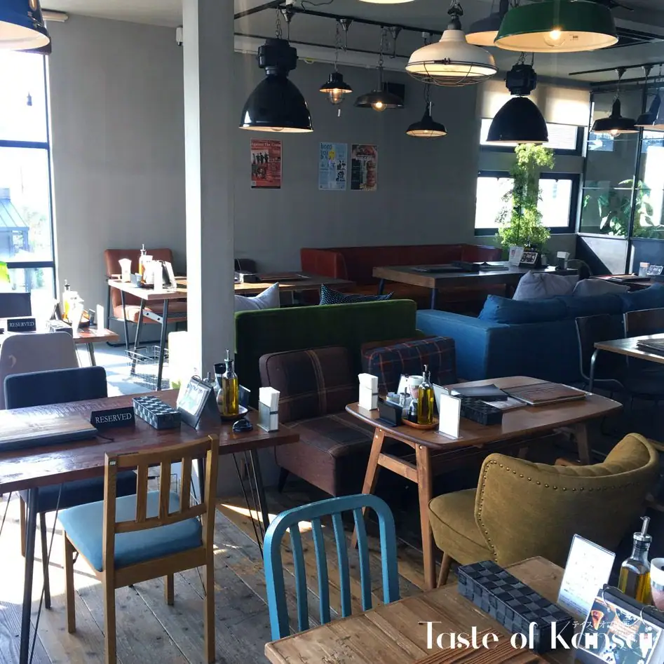 ANTIQUA TREE CAFE (5)
