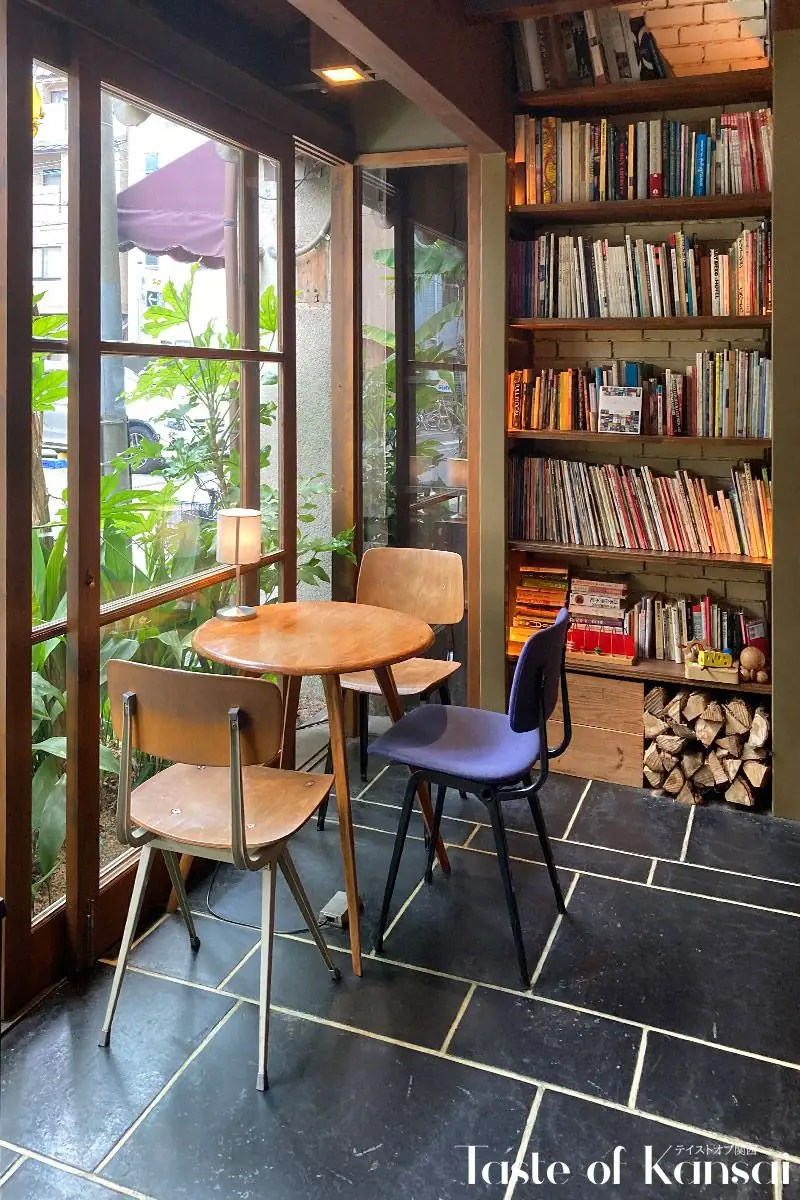 Cafe Bibliotic Hello! (10)