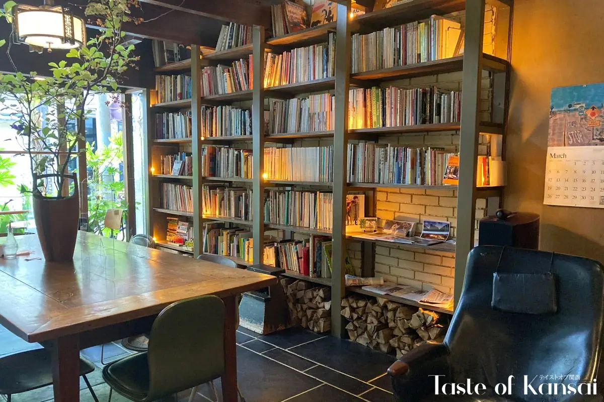 Cafe Bibliotic Hello! (9)