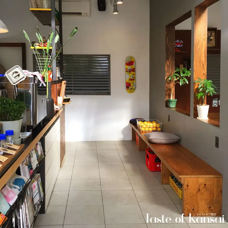 Cozy Coffee Spot (8)