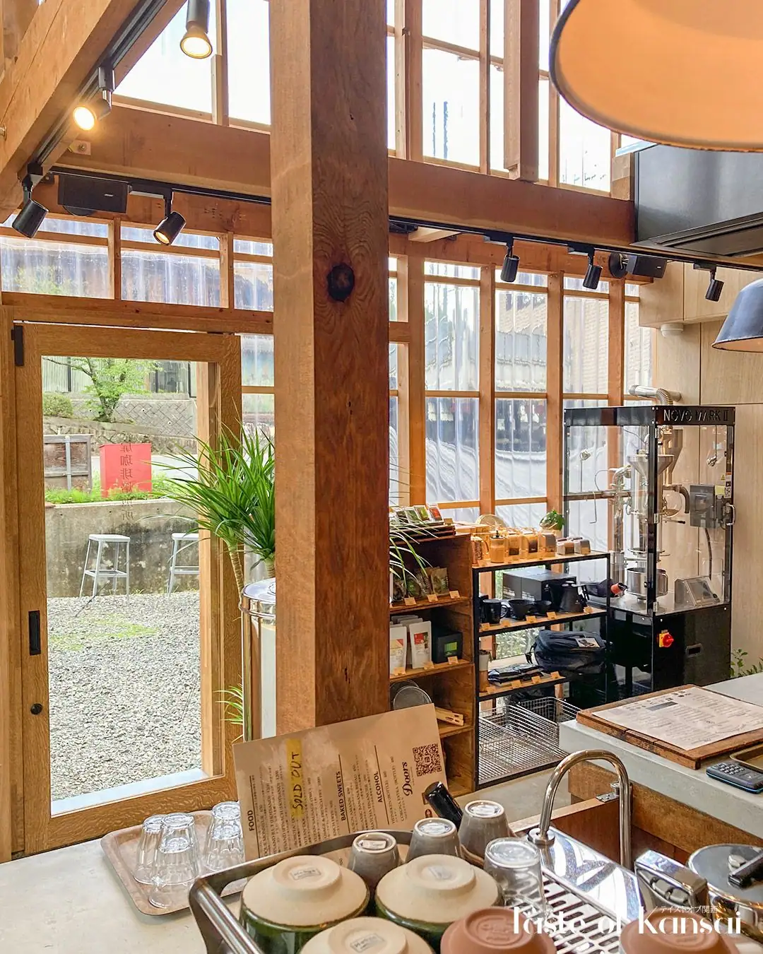 Doors Coffee Roastery (19)