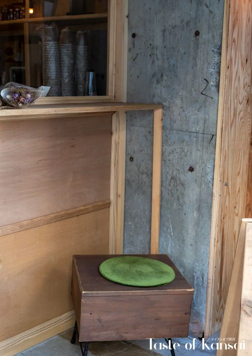 Keshi Pearl Stand (8)