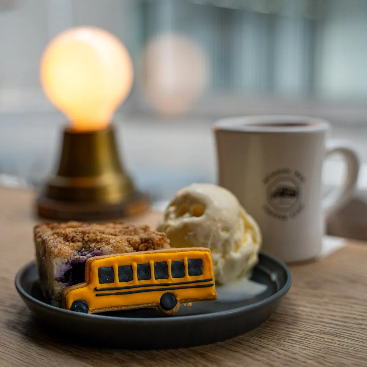SCHOOL BUS COFFEE STOP Kitahama